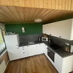 Neu! Kleine Rote Hoch-haus