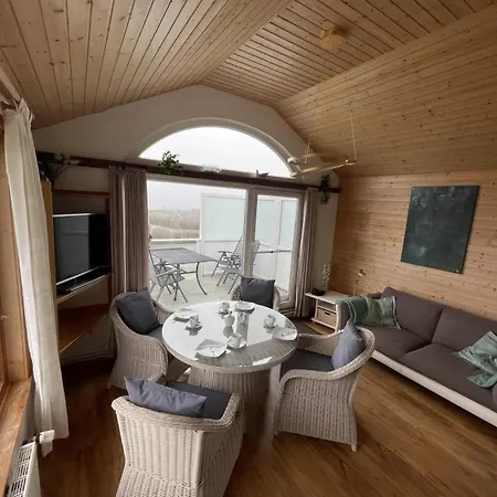 Neu! Kleine Rote Hoch-haus * Rechtenfleth