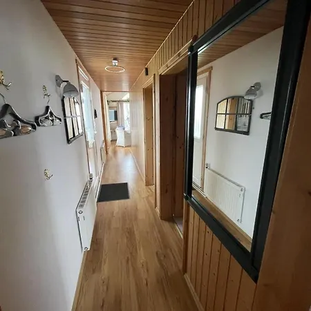 Neu! Kleine Rote Hoch-haus Ferienhaus