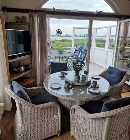 Neu! Kleine Rote Hoch-haus *