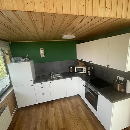 Neu! Kleine Rote Hoch-haus