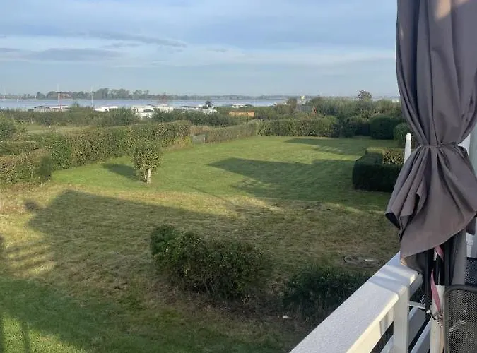 Neu! Kleine Rote Hoch-haus *