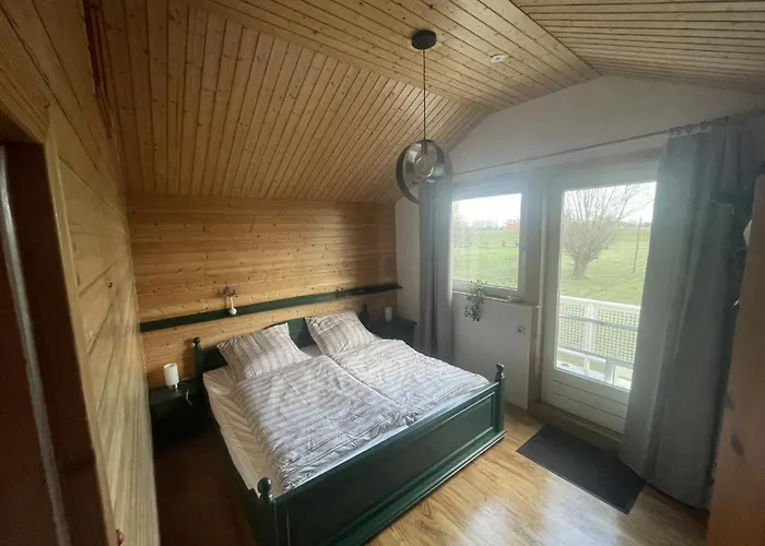 Neu! Kleine Rote Hoch-haus *